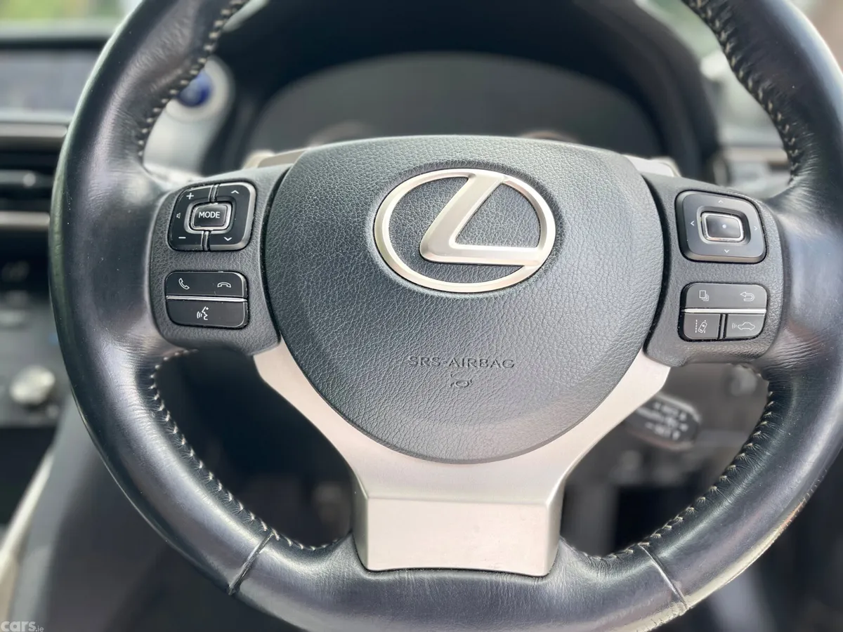 Lexus IS Saloon, Petrol Hybrid, 2017, Black