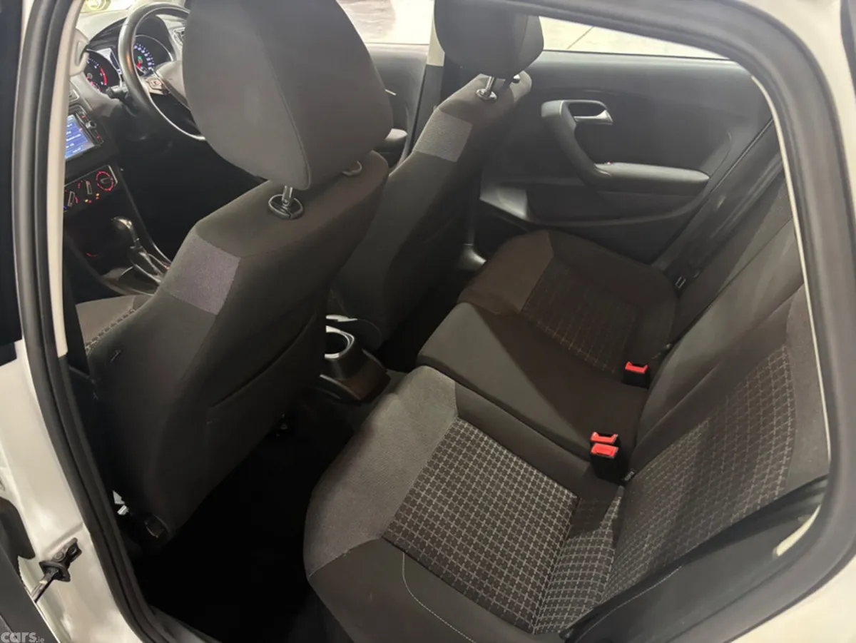 Volkswagen Polo Hatchback, Petrol, 2016, White