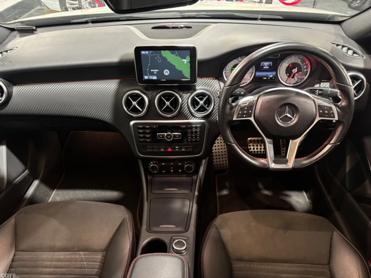 Mercedes-Benz Other Hatchback, Petrol, 2014, White