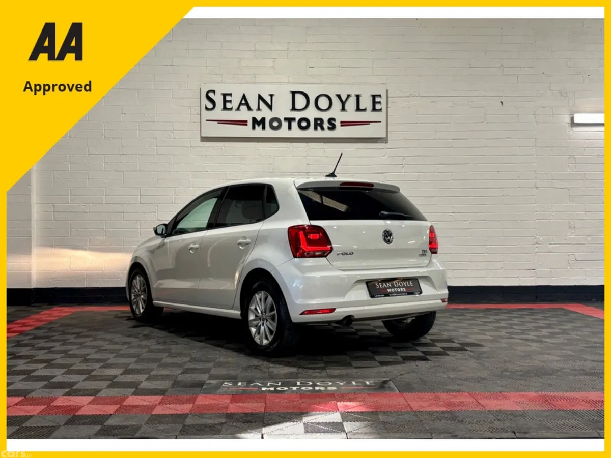 Volkswagen Polo Hatchback, Petrol, 2015, White