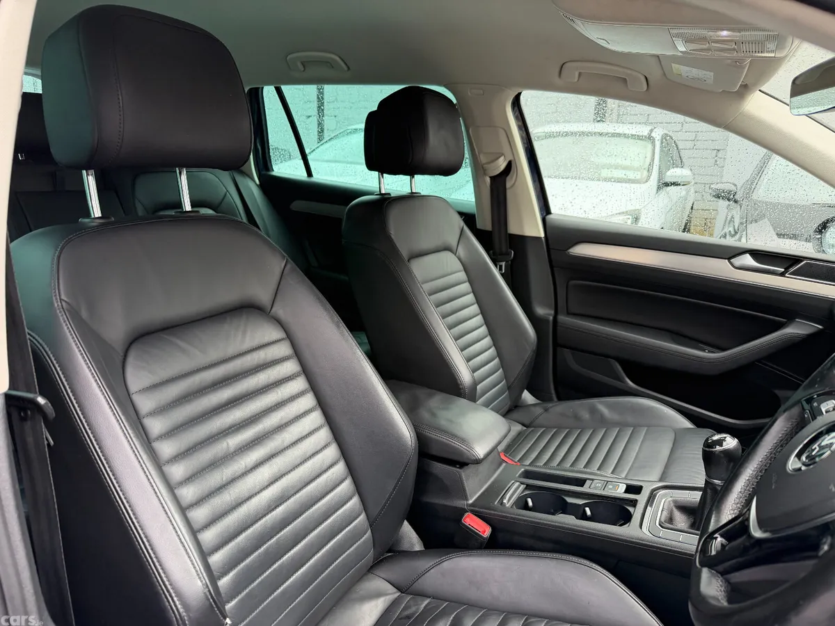 Volkswagen Passat Estate, Diesel, 2017, Blue
