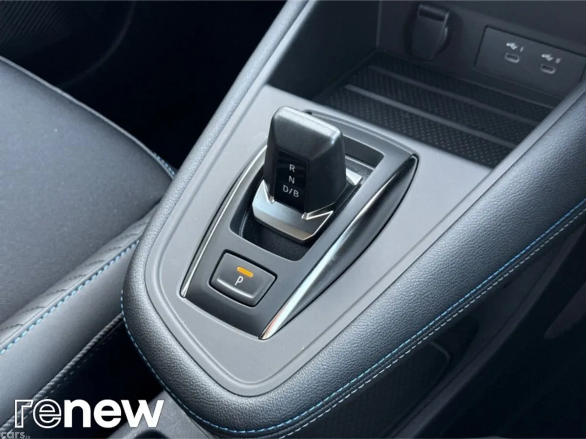Renault Symbioz Hatchback, Petrol Hybrid, 2026, Blue