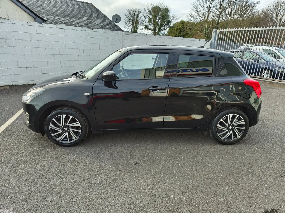 Suzuki Swift Hatchback, Petrol Hybrid, 2023, Black