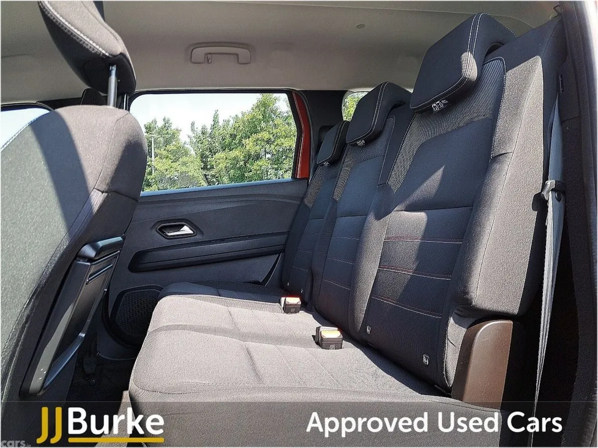 Dacia Jogger Estate, Petrol, 2023, Brown