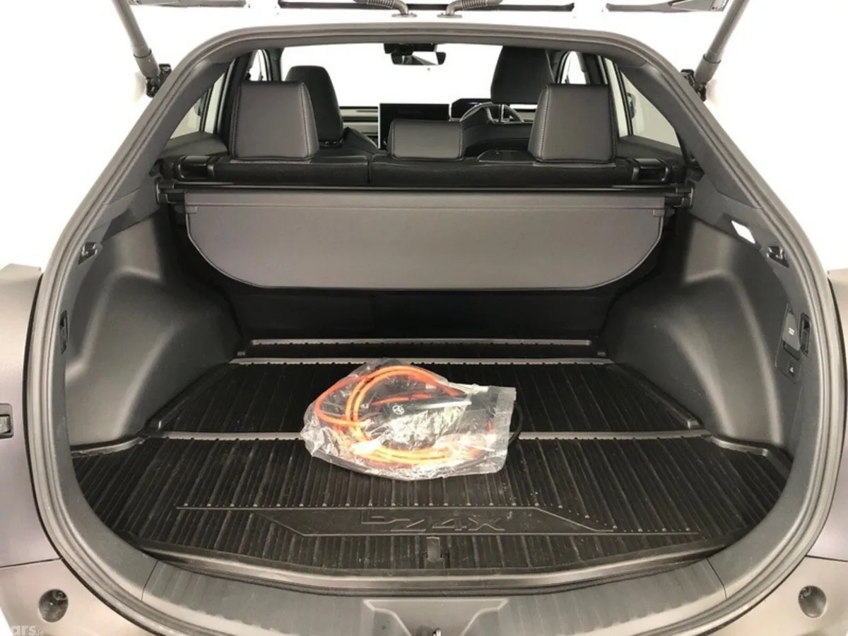 Toyota bZ4X Estate, Electric, 2026, White