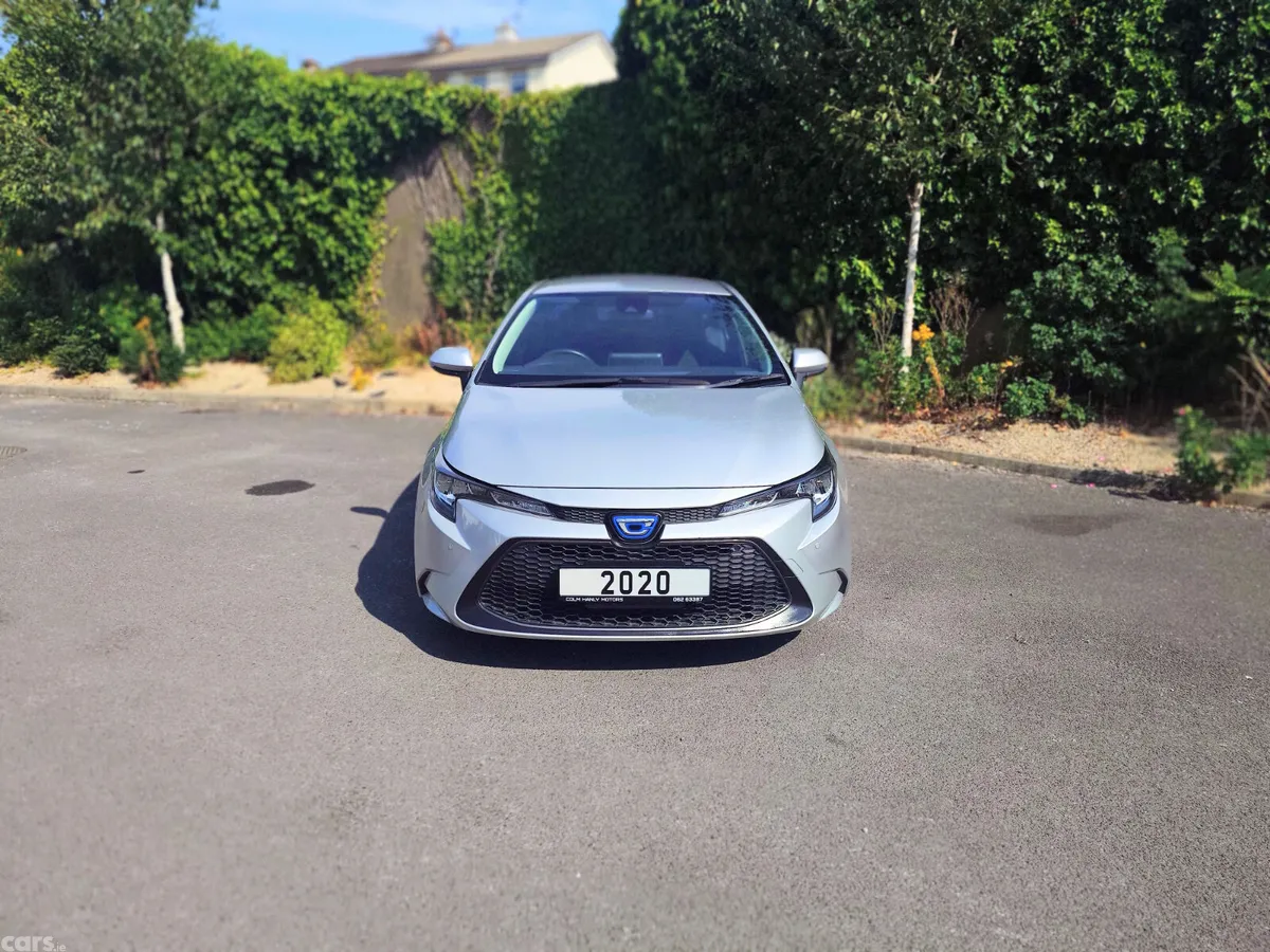 Toyota Corolla Saloon, Petrol Hybrid, 2020, Silver