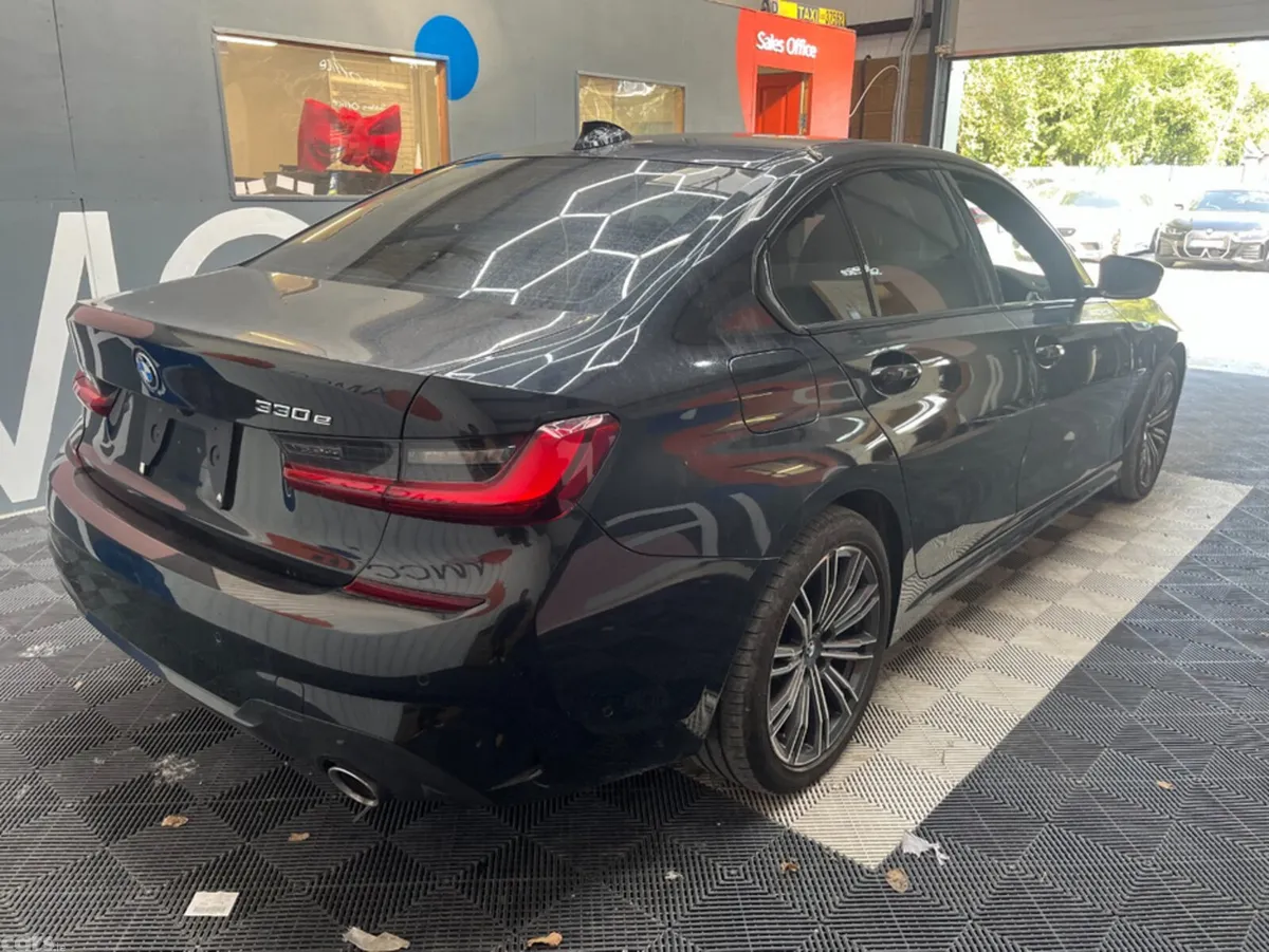 BMW 3-Series Saloon, Petrol Plug-in Hybrid, 2022, Black