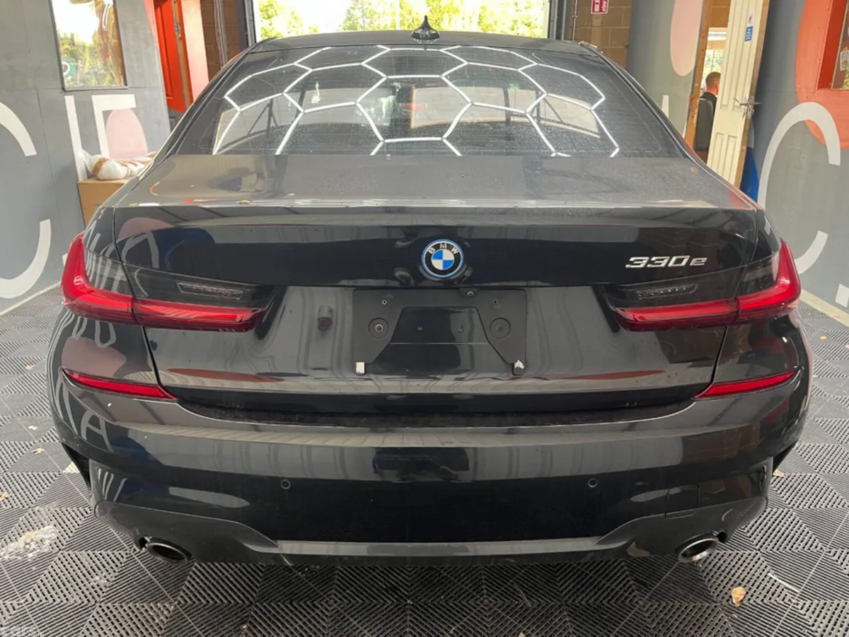 BMW 3-Series Saloon, Petrol Plug-in Hybrid, 2022, Black