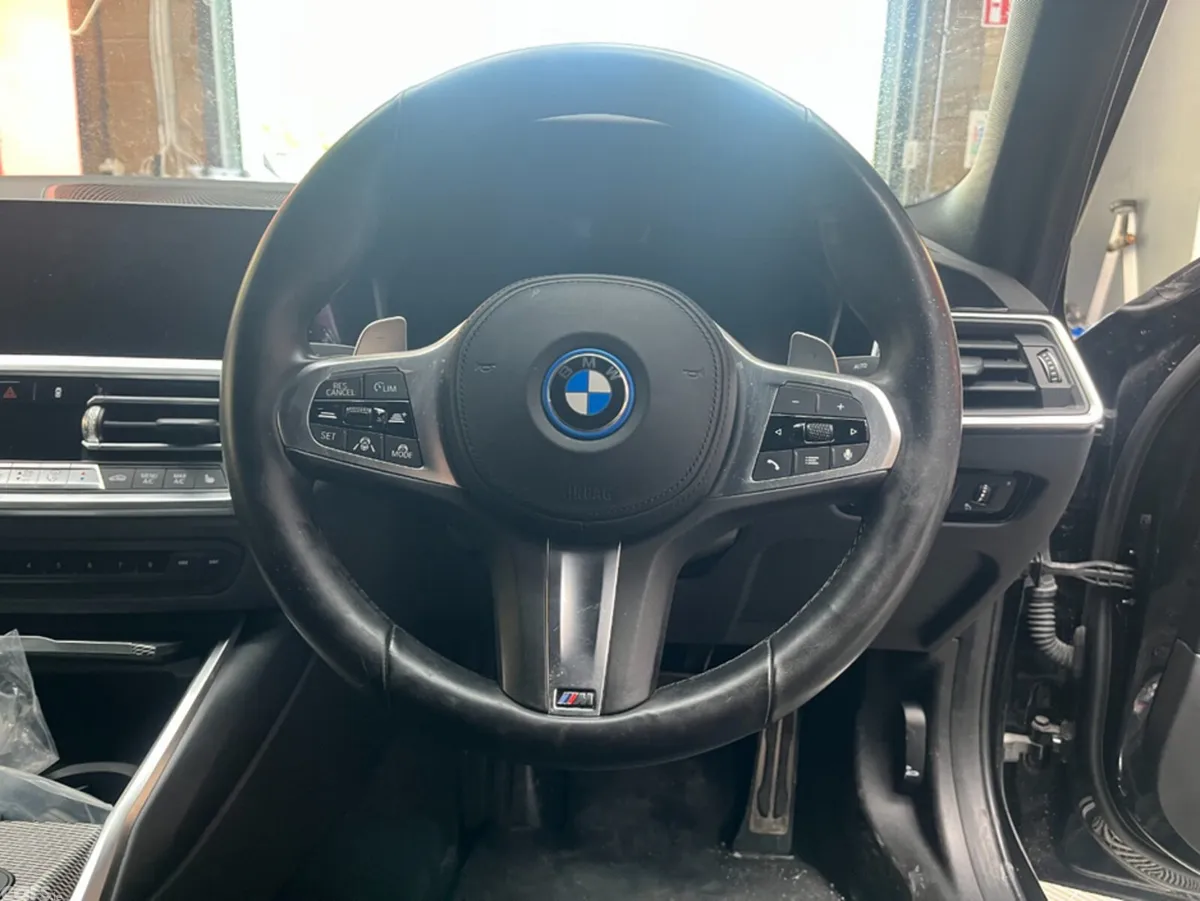 BMW 3-Series Saloon, Petrol Plug-in Hybrid, 2022, Black