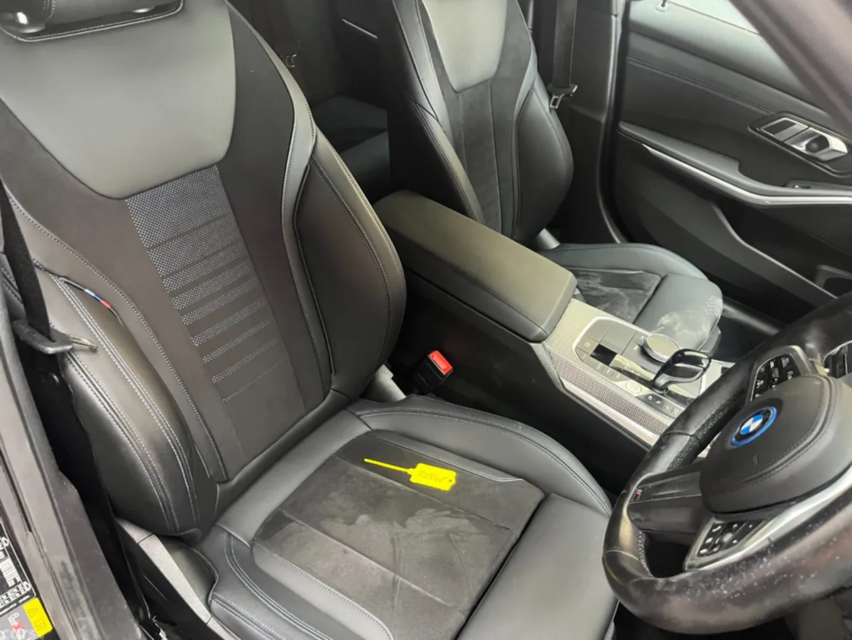 BMW 3-Series Saloon, Petrol Plug-in Hybrid, 2022, Black