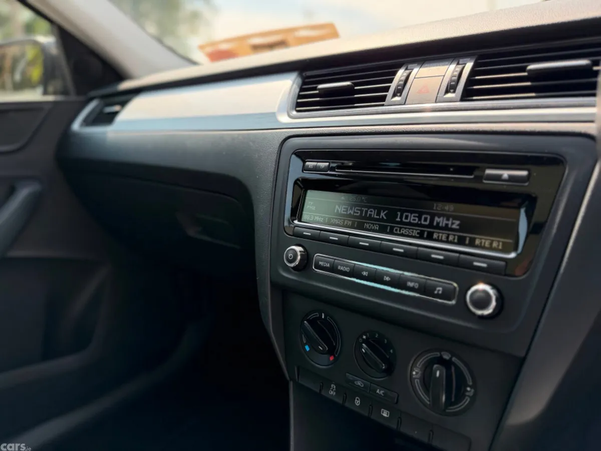 Skoda Rapid Hatchback, Diesel, 2015, White