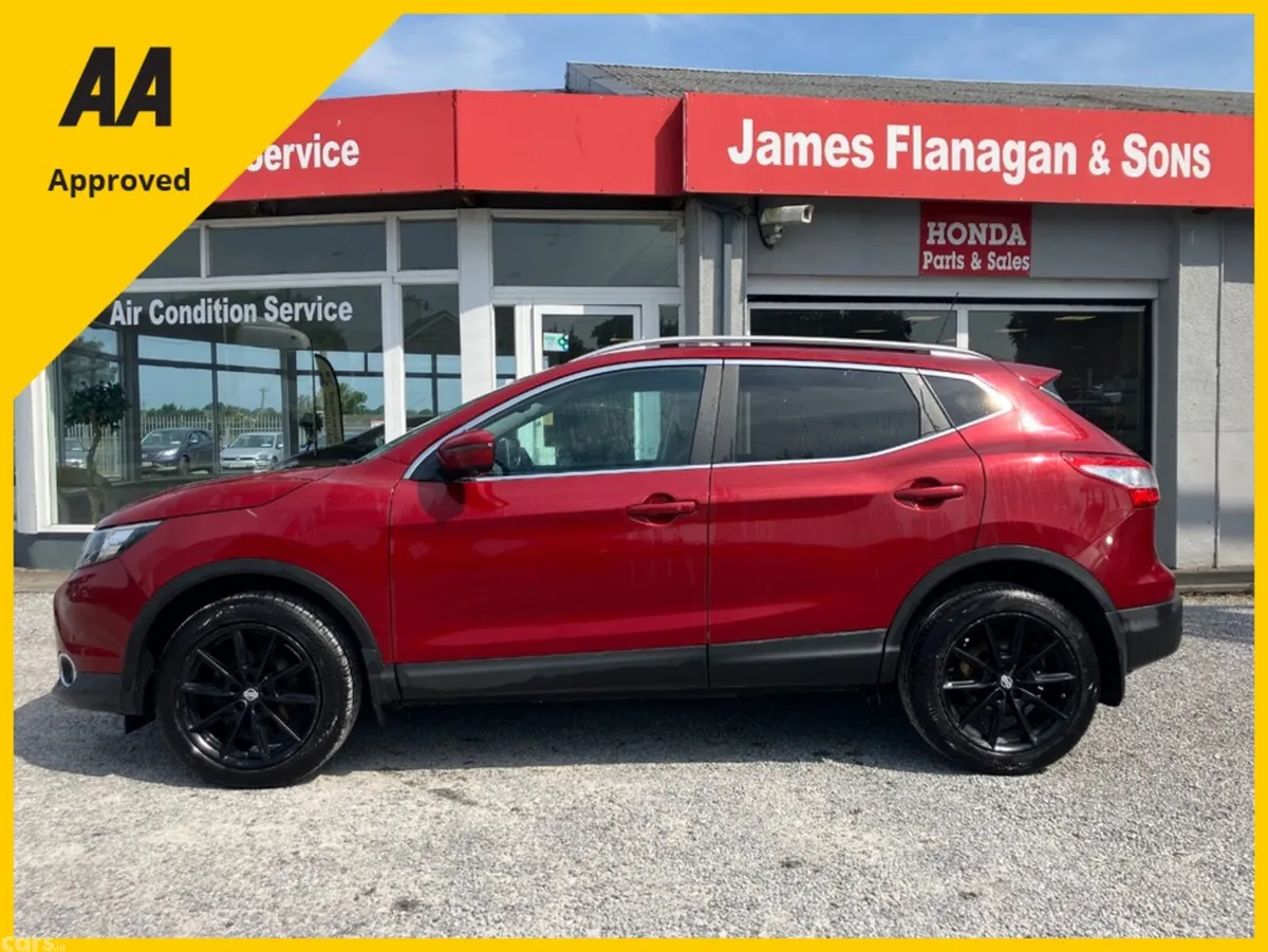 Nissan Qashqai MPV, Diesel, 2016, Red