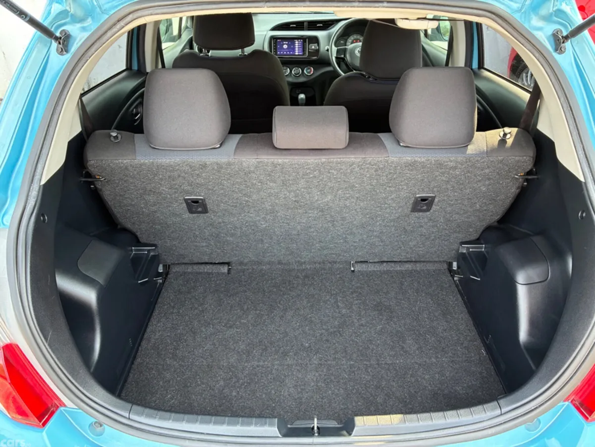 Toyota Vitz Hatchback, Petrol, 2016, Blue
