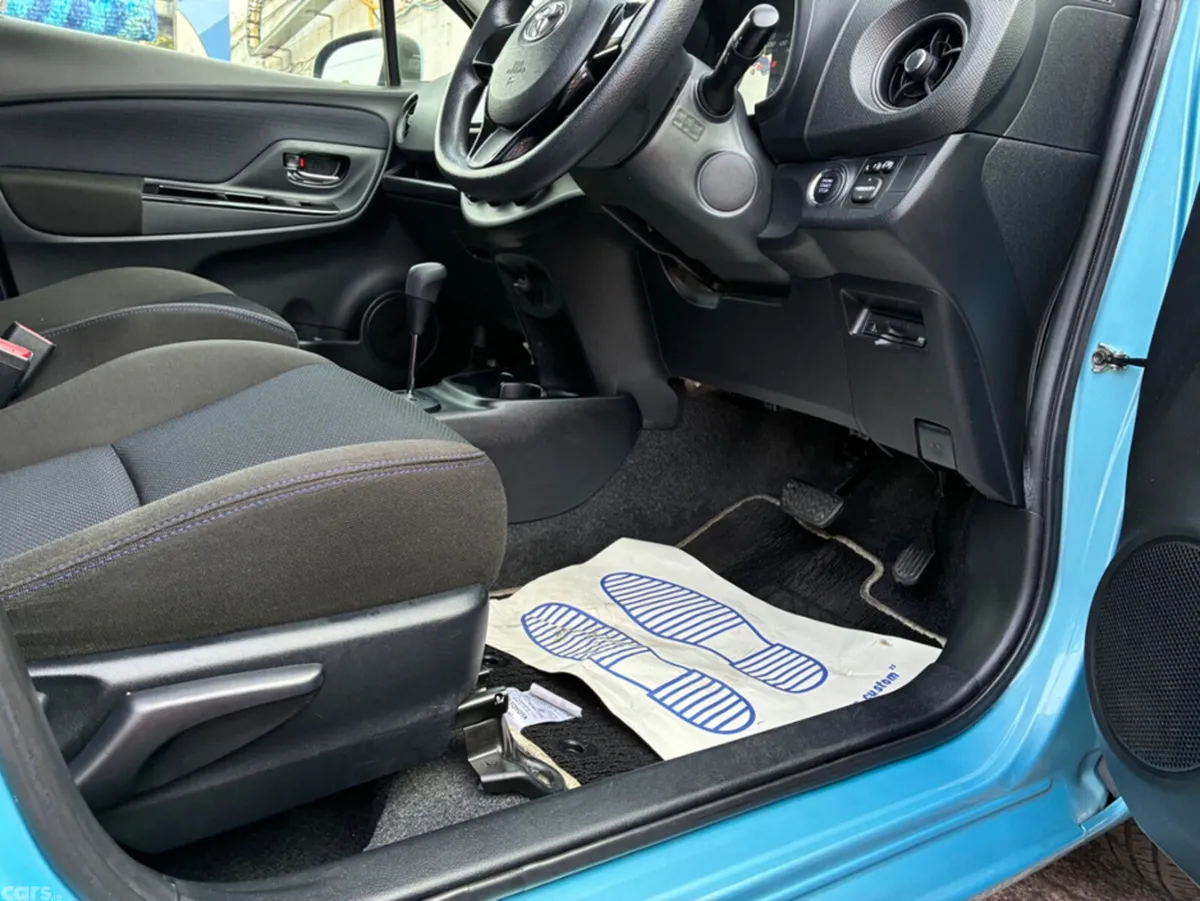 Toyota Vitz Hatchback, Petrol, 2016, Blue