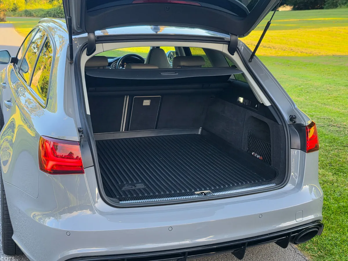 Audi RS6 Estate, Petrol, 2016, Grey