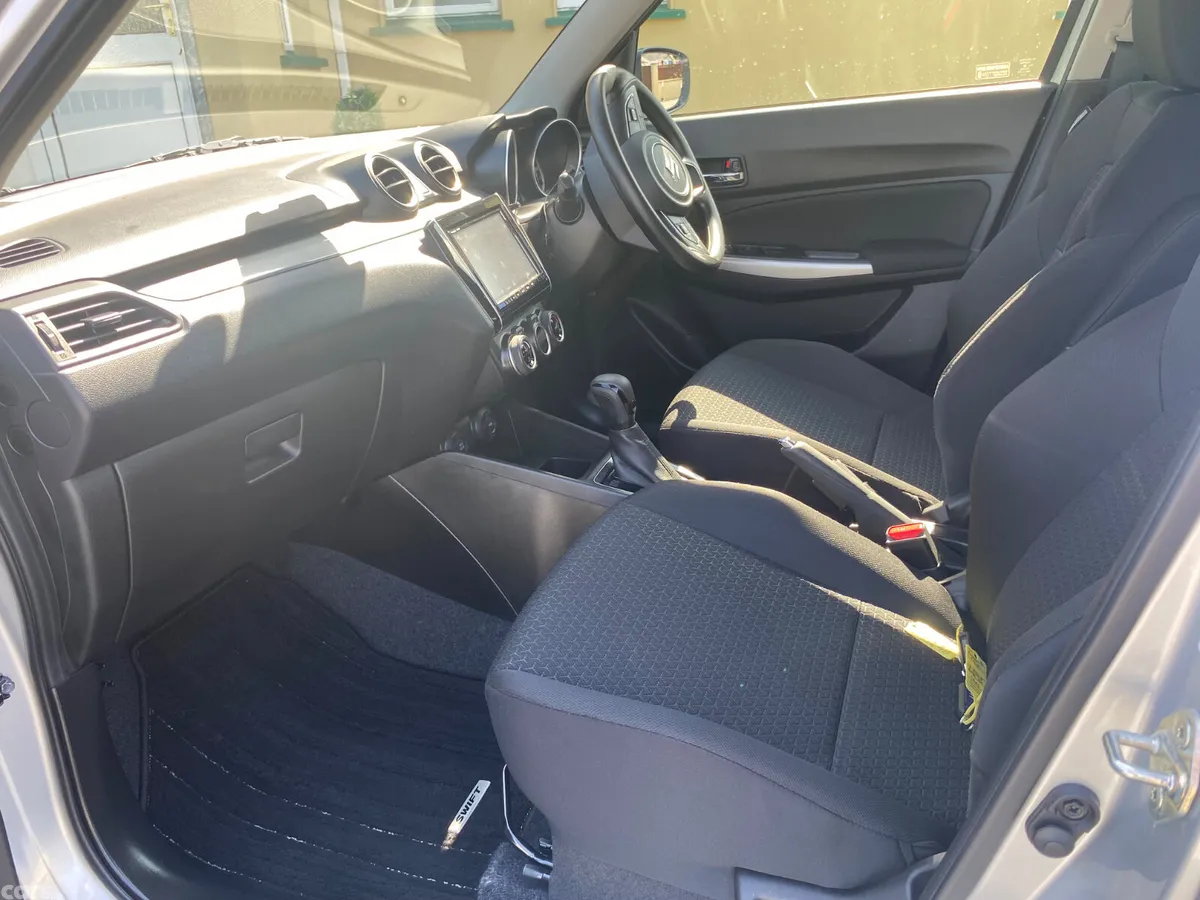 Suzuki Swift Hatchback, Petrol, 2022, Grey