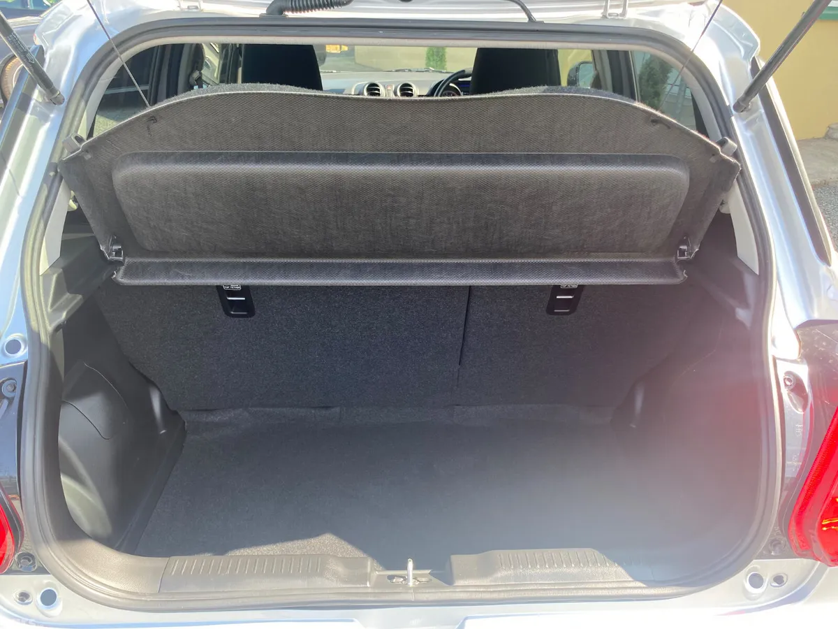 Suzuki Swift Hatchback, Petrol, 2022, Grey