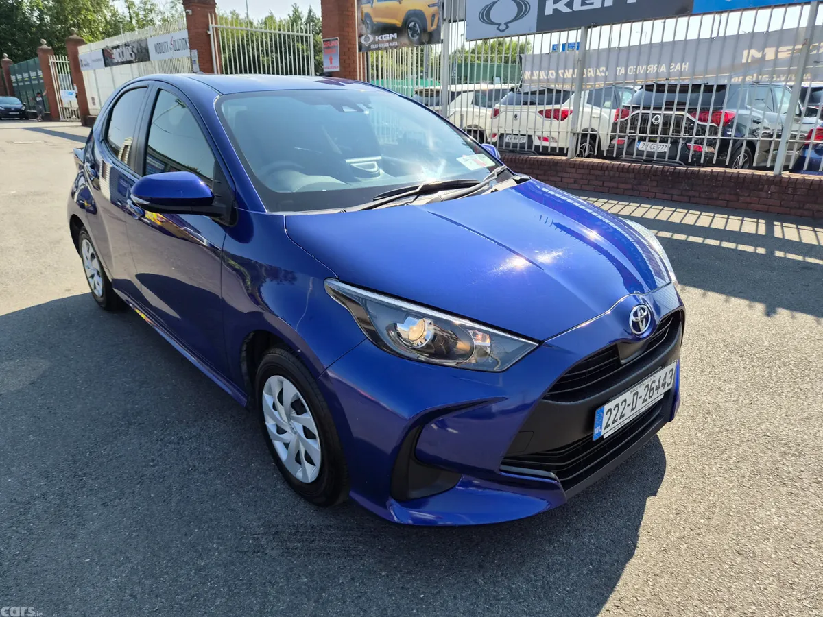Toyota Yaris Hatchback, Petrol, 2022, Blue