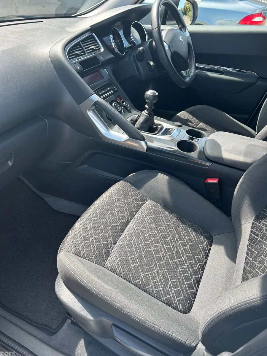 Peugeot 3008 SUV, Petrol, 2016, White