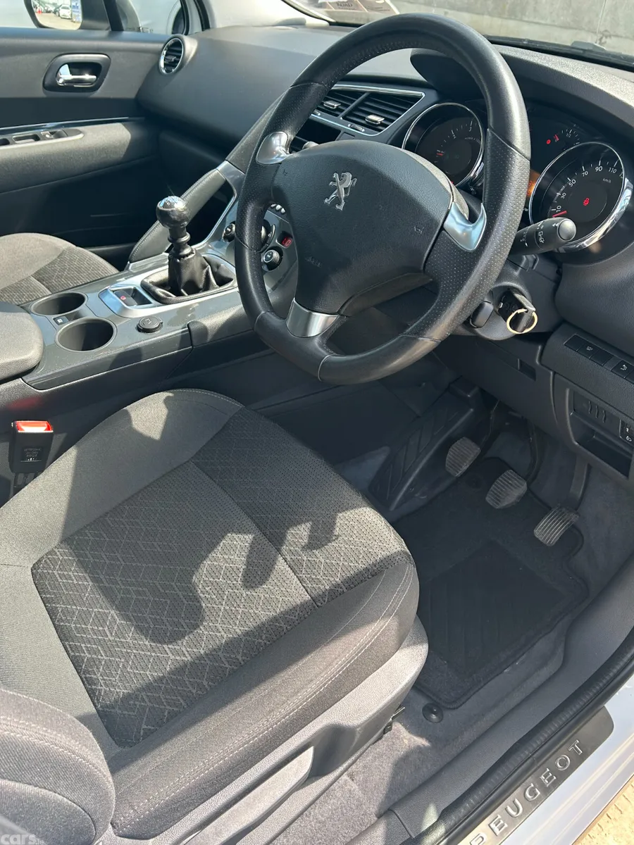 Peugeot 3008 SUV, Petrol, 2016, White