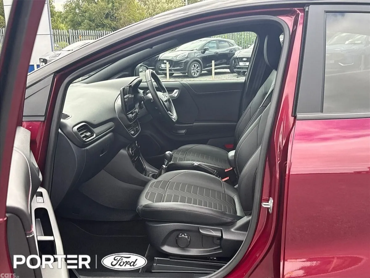 Ford Puma MPV, Petrol, 2024, Red