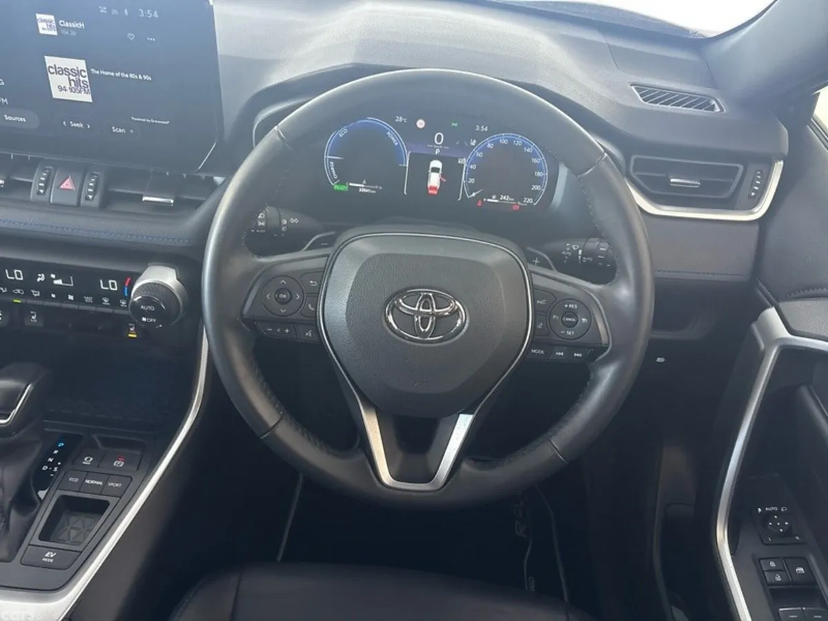 Toyota RAV4 SUV, Petrol Hybrid, 2023, White