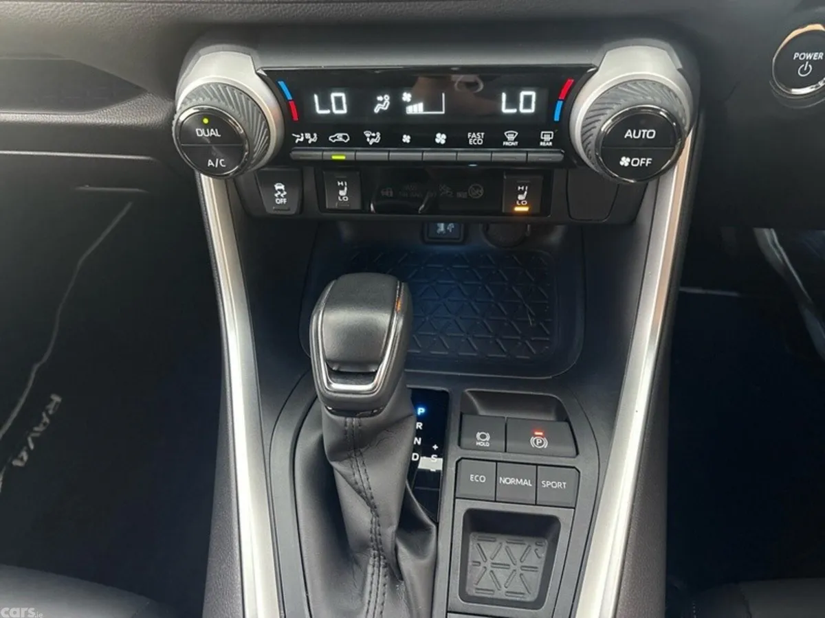 Toyota RAV4 SUV, Petrol Hybrid, 2023, White