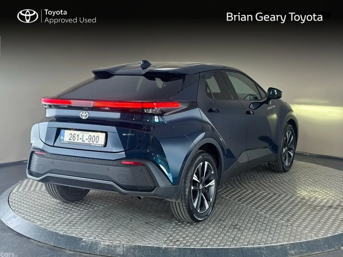 Toyota C-HR SUV, Petrol Hybrid, 2026, Blue