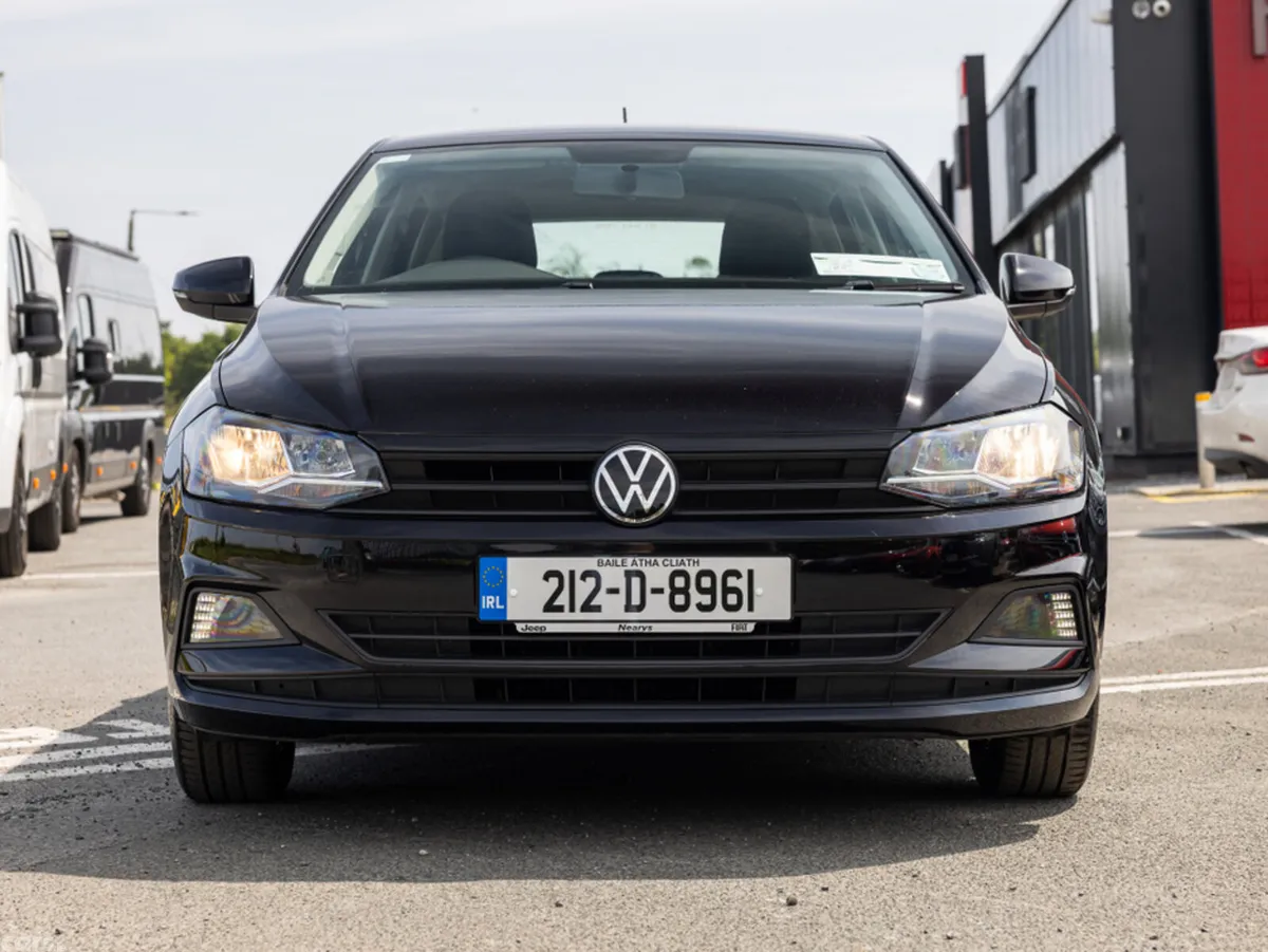 Volkswagen Polo Hatchback, Petrol, 2021, Black