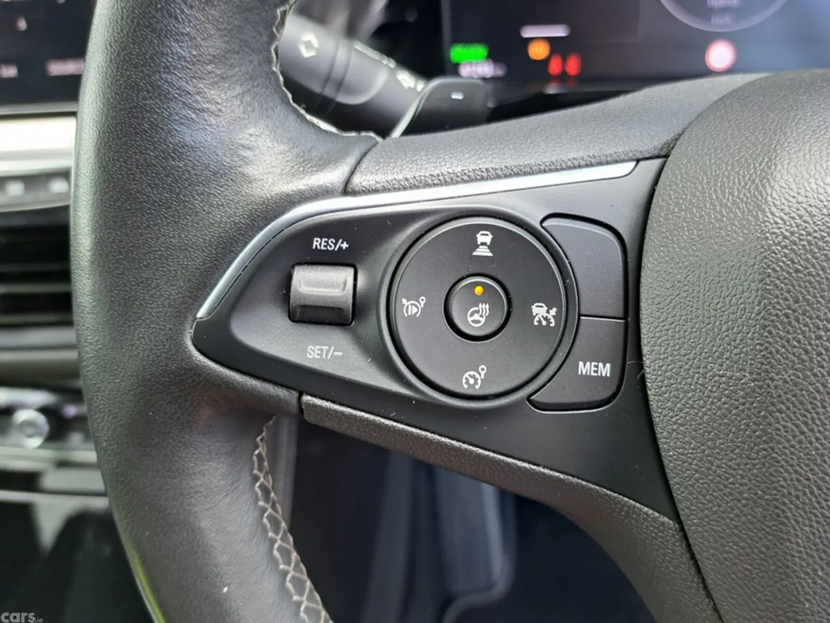 Opel Grandland SUV, Petrol Plug-in Hybrid, 2024, Red