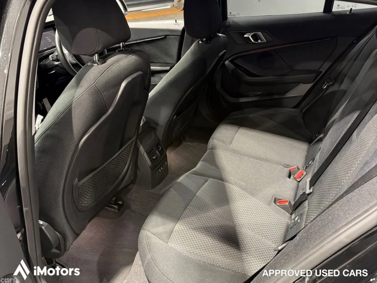 BMW 1-Series Hatchback, Diesel, 2021, Black