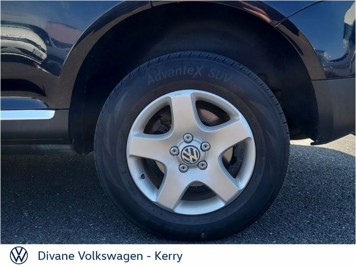 Volkswagen Touareg SUV, Diesel, 2006, Black