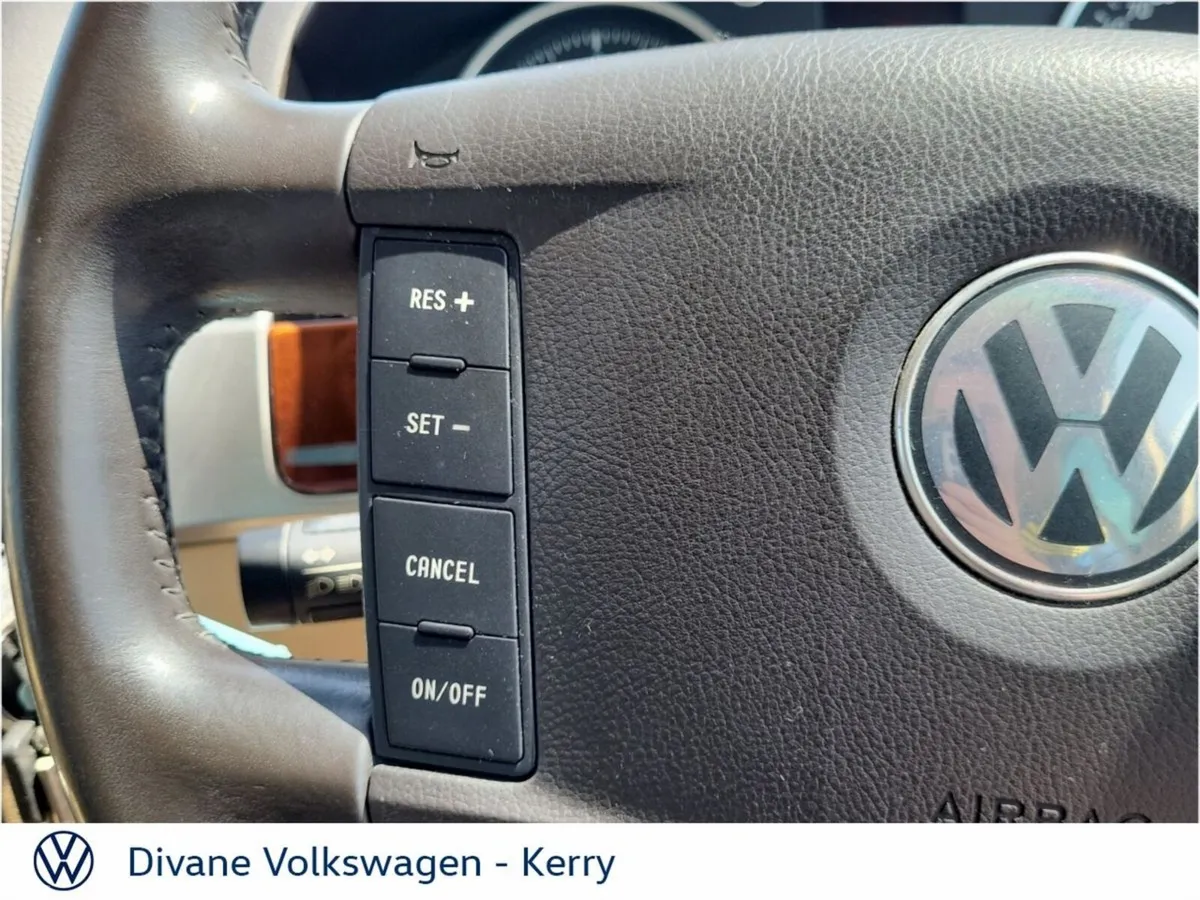 Volkswagen Touareg SUV, Diesel, 2006, Black