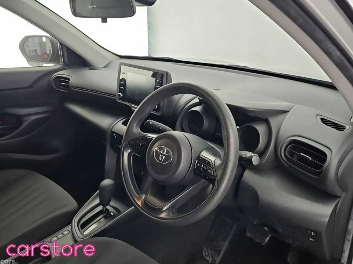 Toyota Yaris Cross SUV, Petrol Hybrid, 2022, Silver