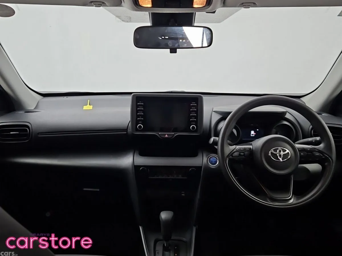 Toyota Yaris Cross SUV, Petrol Hybrid, 2022, Silver