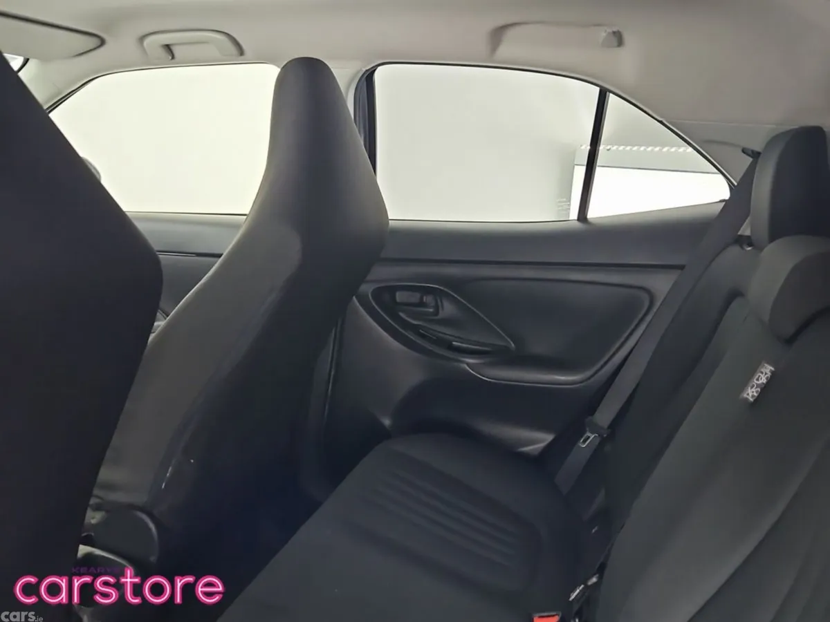 Toyota Yaris Cross SUV, Petrol Hybrid, 2022, Silver