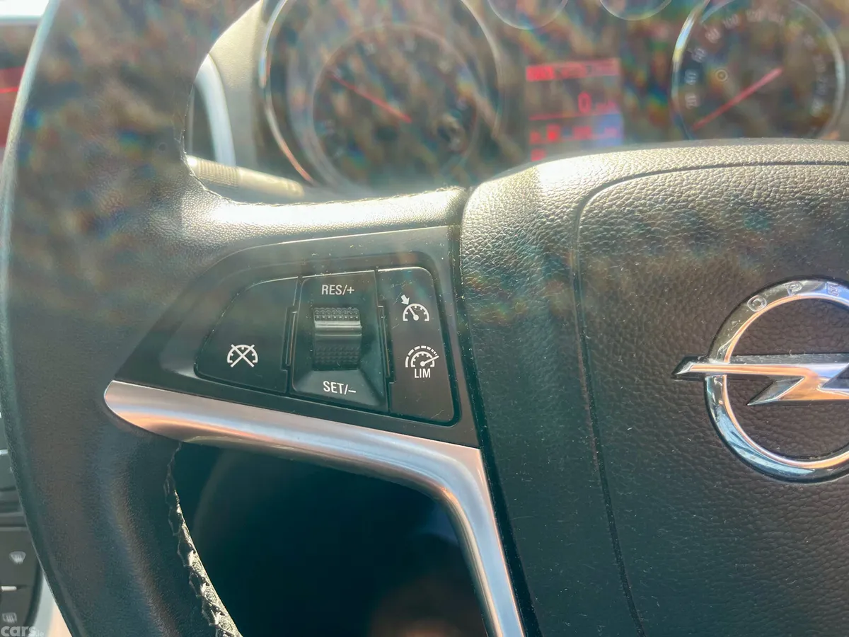 Opel Astra Hatchback, Diesel, 2015, Black