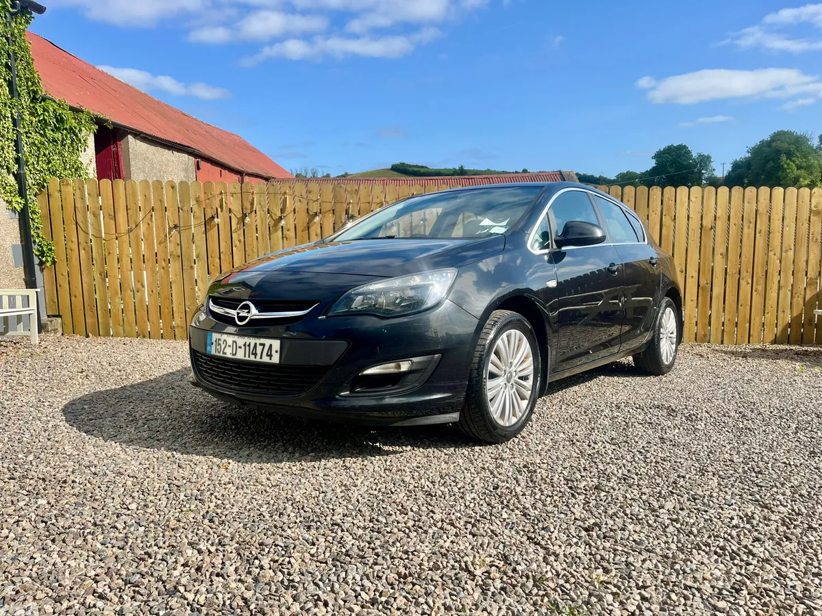 Opel Astra Hatchback, Diesel, 2015, Black