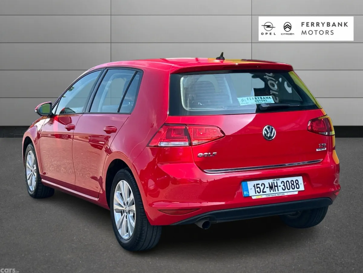 Volkswagen Golf Hatchback, Petrol, 2015, Red