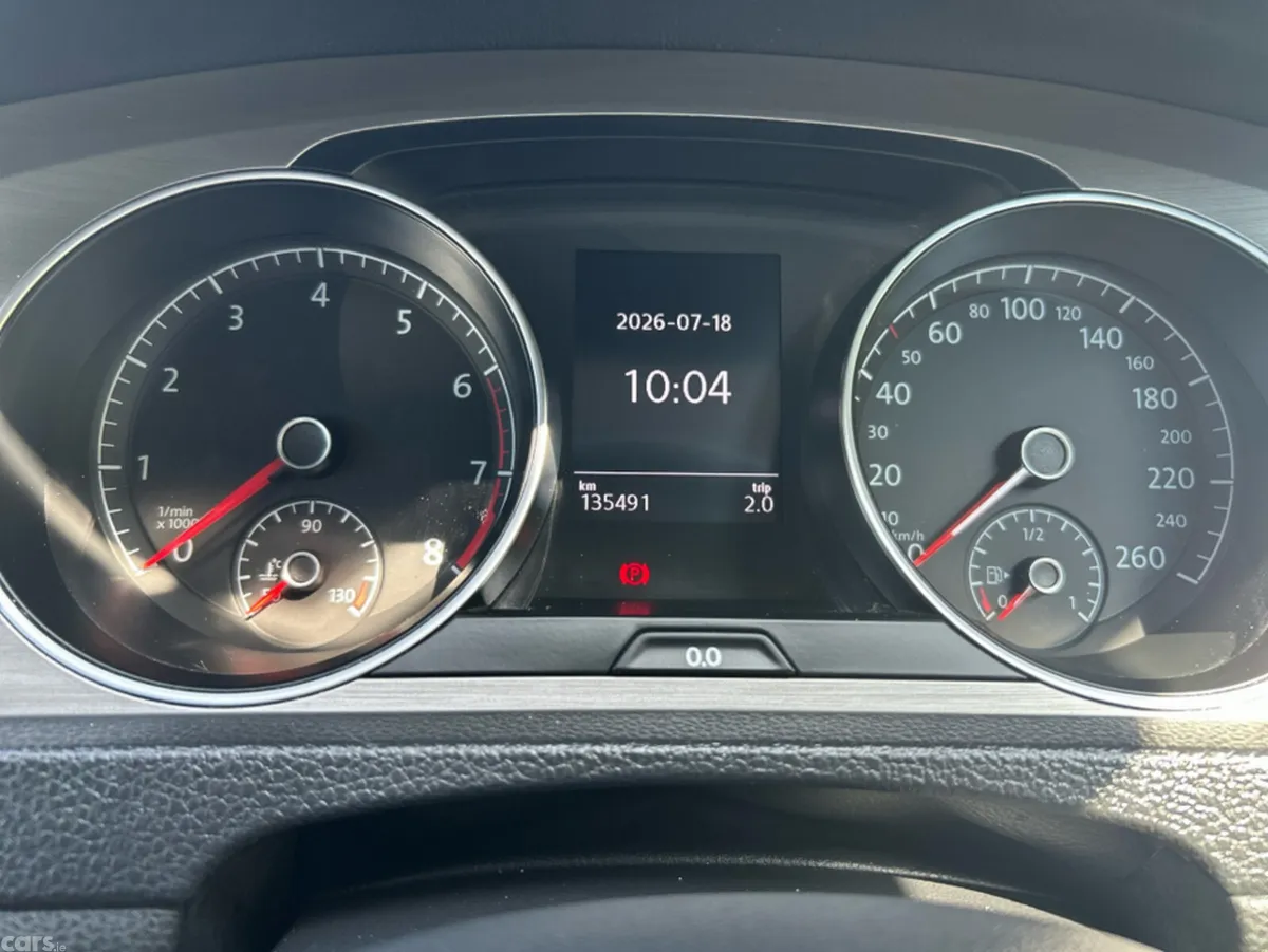 Volkswagen Golf Hatchback, Petrol, 2015, Red