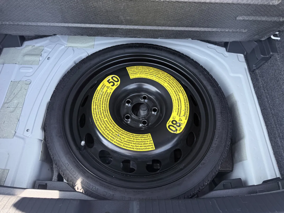 Volkswagen Polo Hatchback, Petrol, 2019, White