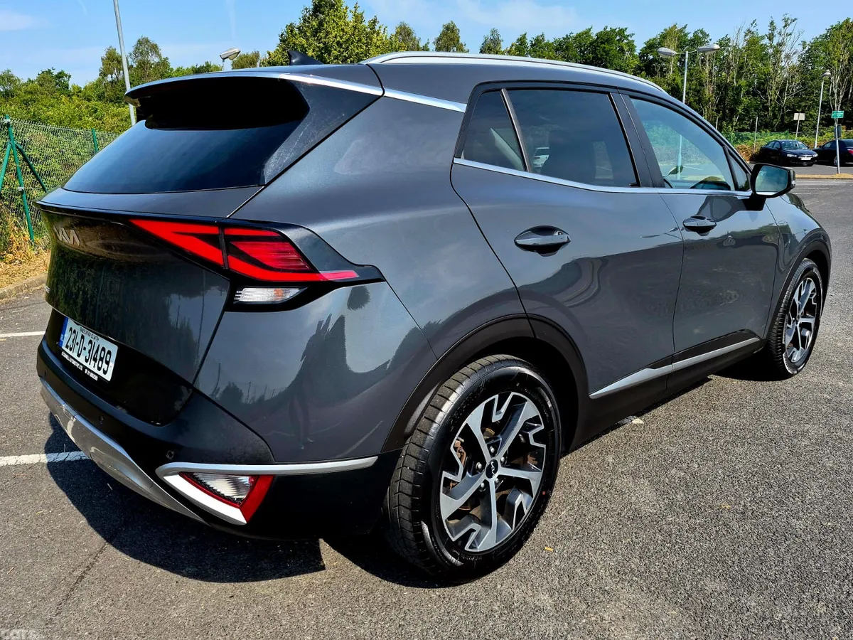 Kia Sportage SUV, Diesel Hybrid, 2023, Grey
