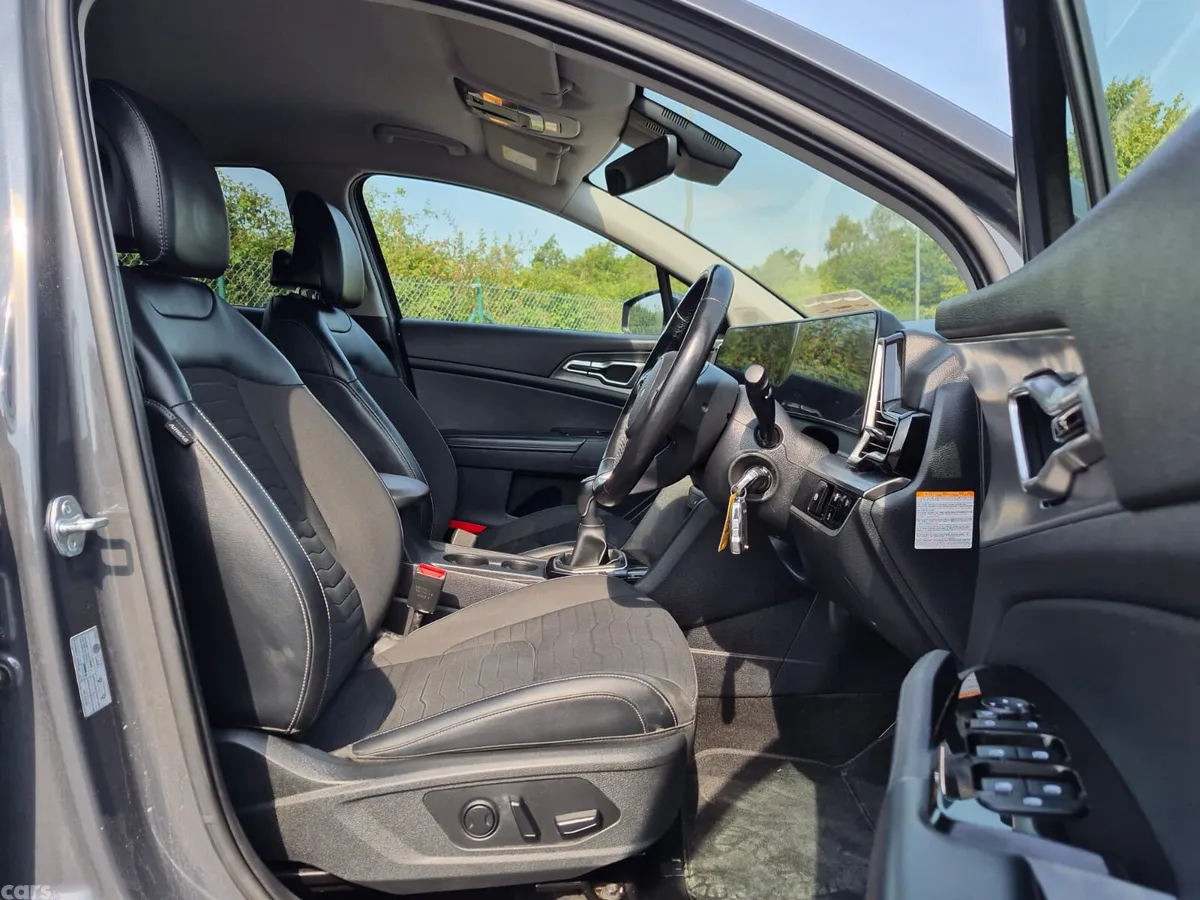 Kia Sportage SUV, Diesel Hybrid, 2023, Grey