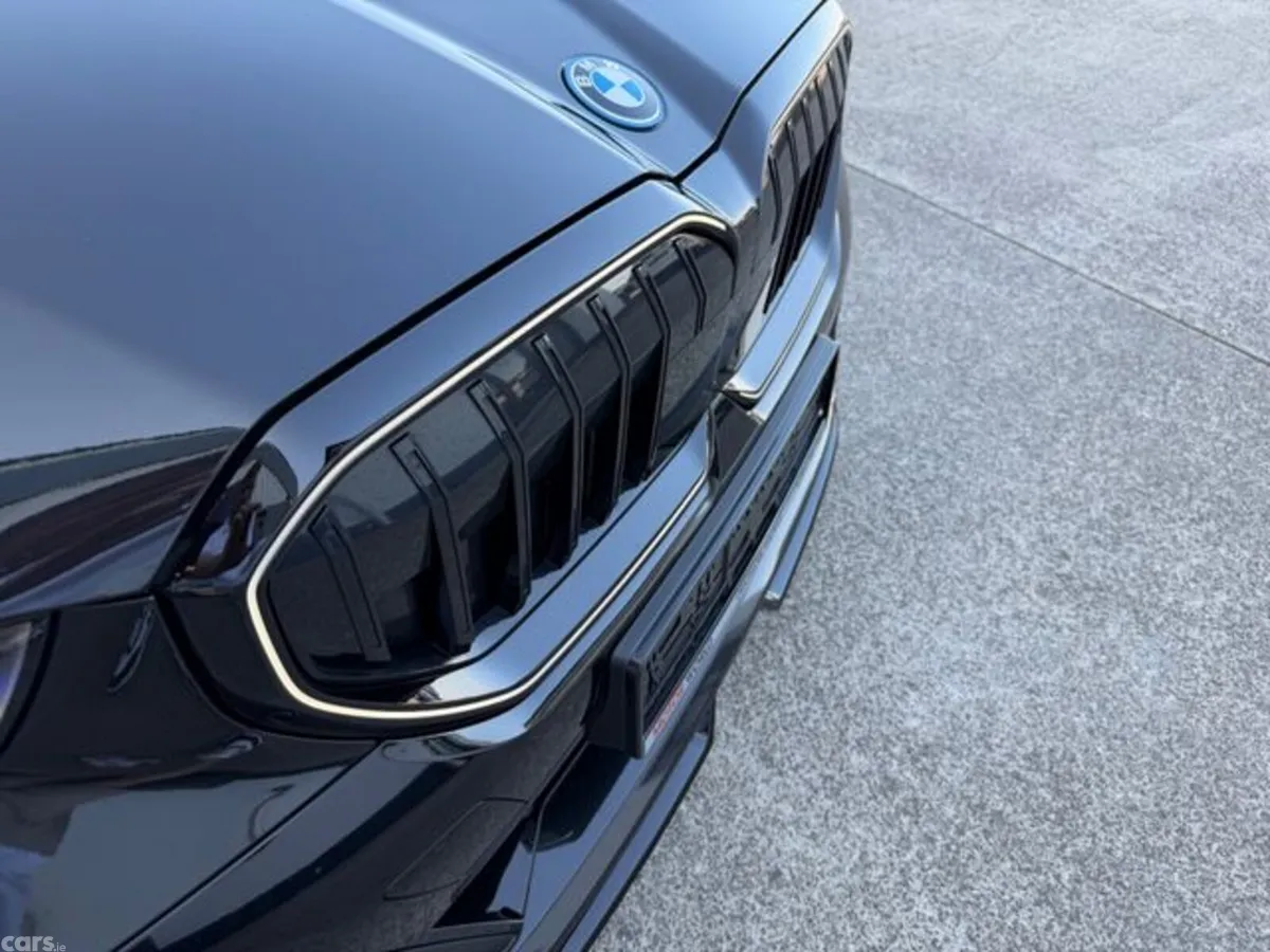 BMW 5-Series Saloon, Petrol Plug-in Hybrid, 2025, Black