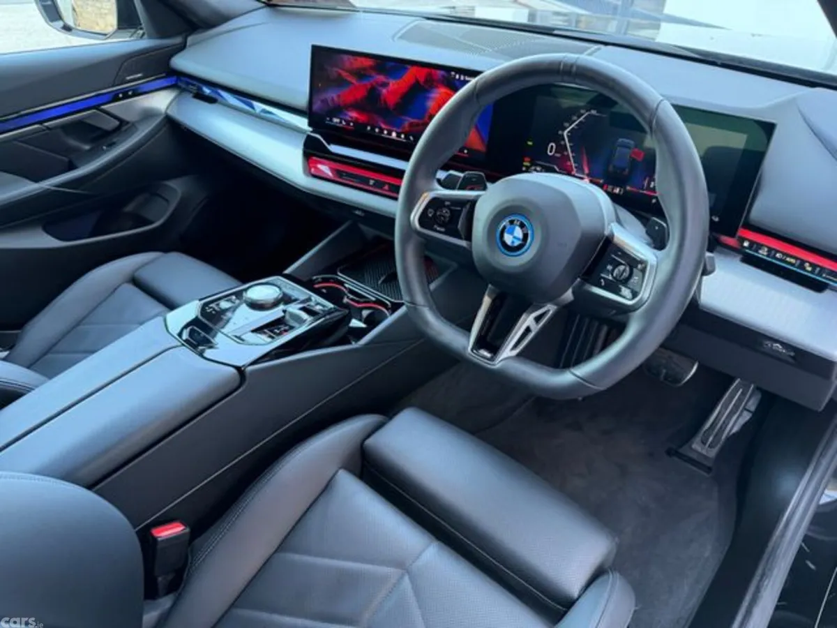 BMW 5-Series Saloon, Petrol Plug-in Hybrid, 2025, Black