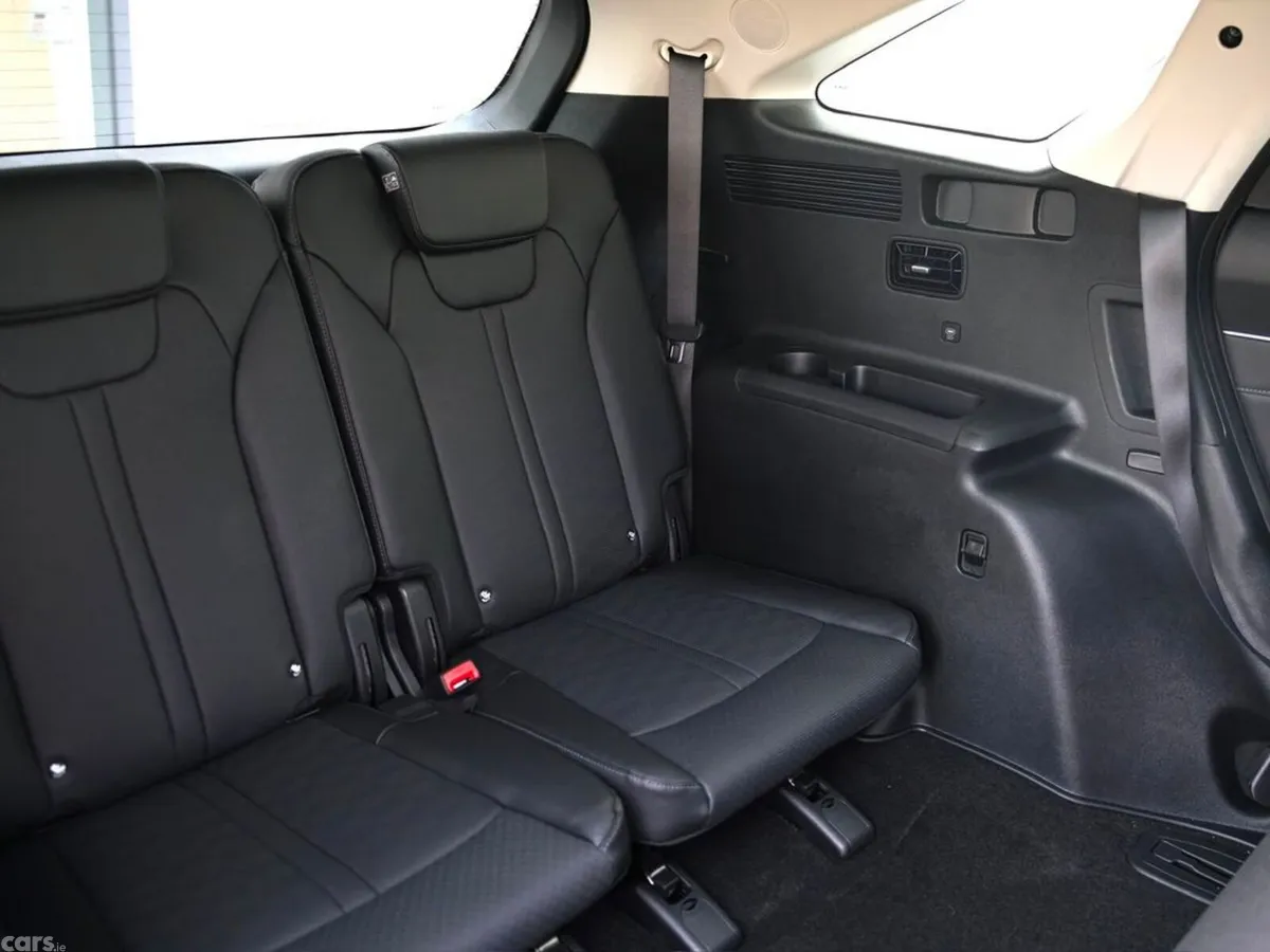 Kia Sorento SUV, Petrol Plug-in Hybrid, 2027, Black