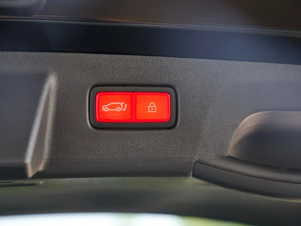 Kia Sorento SUV, Petrol Plug-in Hybrid, 2027, Black