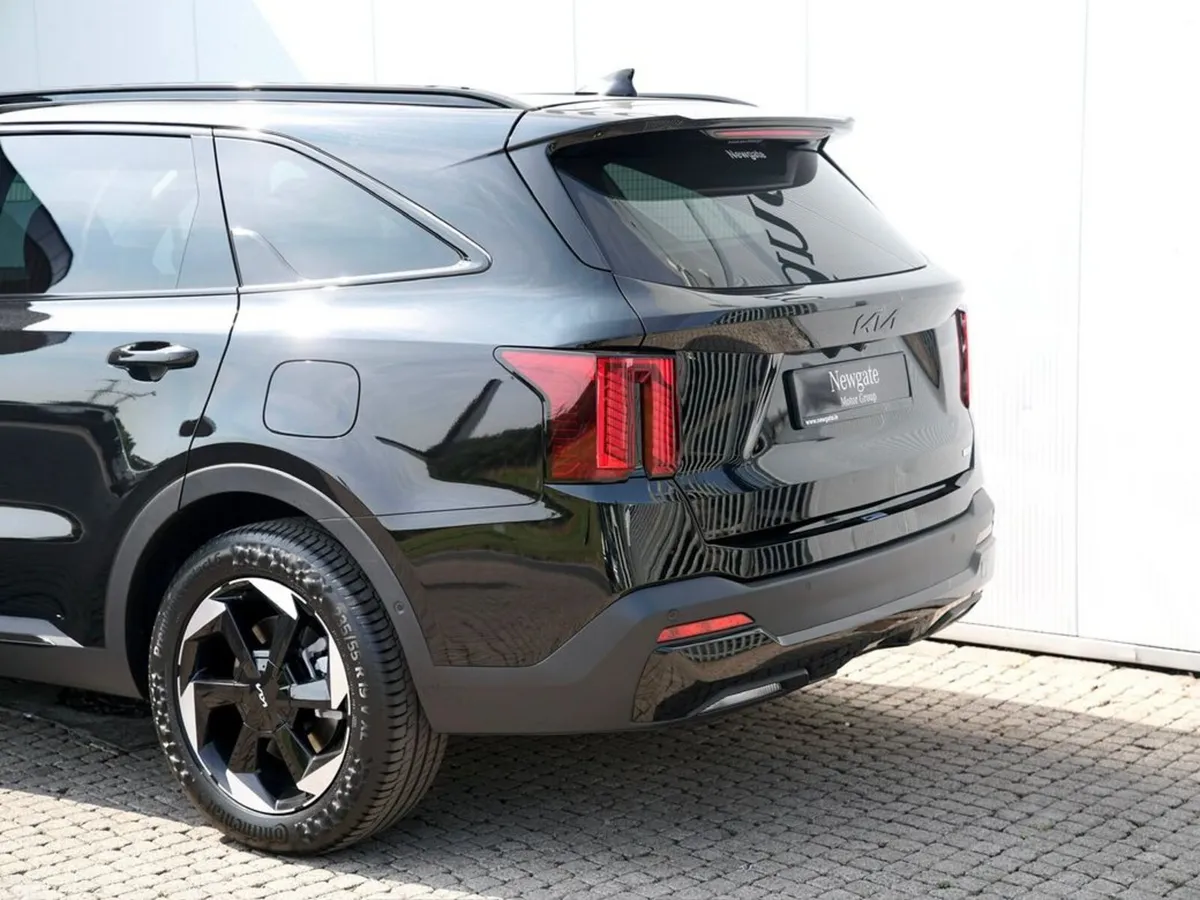 Kia Sorento SUV, Petrol Plug-in Hybrid, 2027, Black