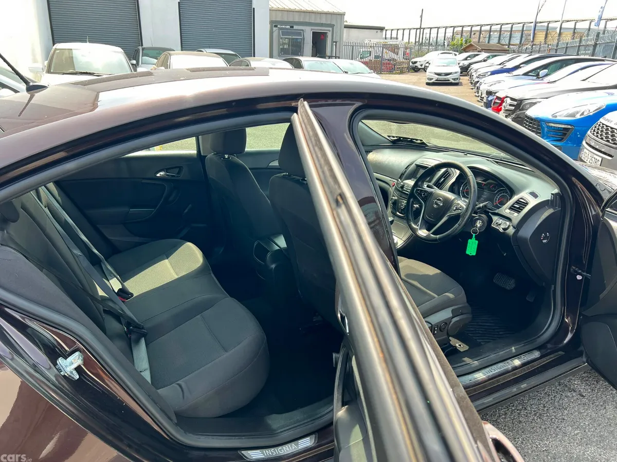 Opel Insignia MPV, Diesel, 2015, Brown