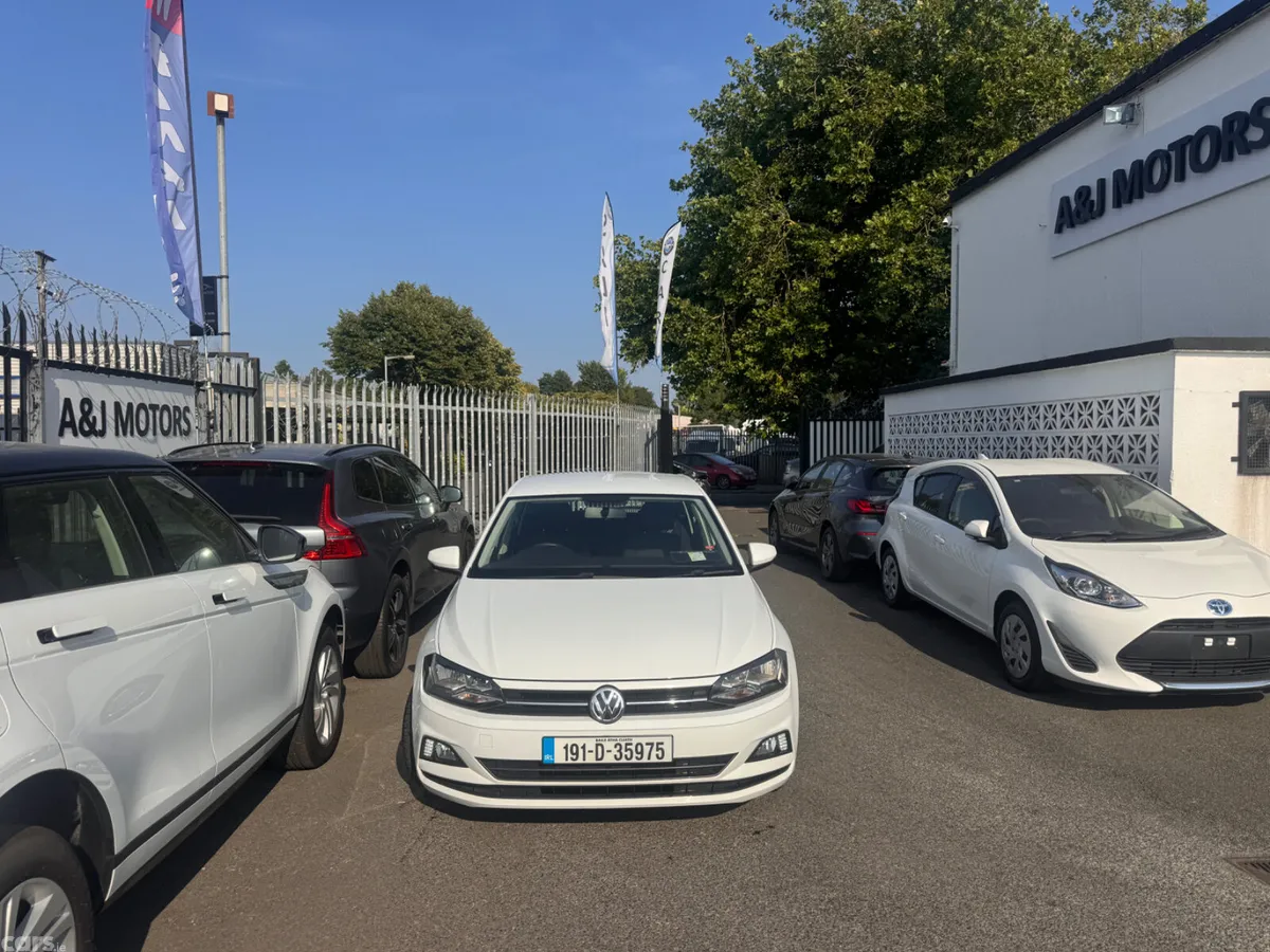 Volkswagen Polo Hatchback, Petrol, 2019, White